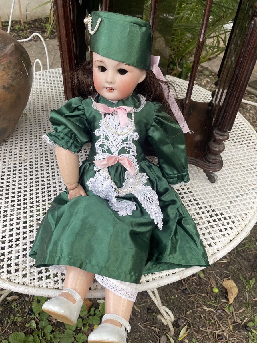 Sfbj Porcelain Doll 