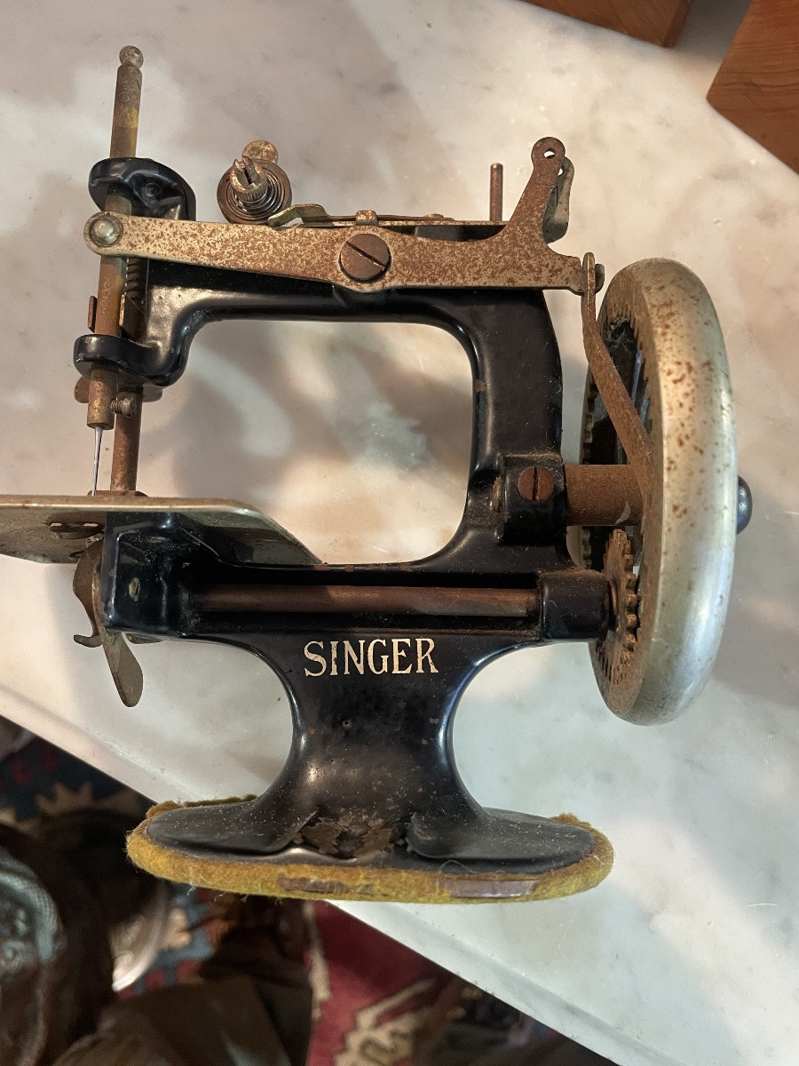 Singer Usa Travel Sewing Machine -photo-2