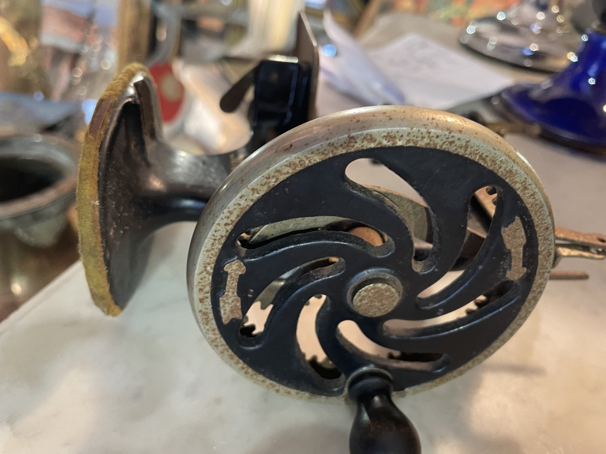 Singer Usa Travel Sewing Machine -photo-1