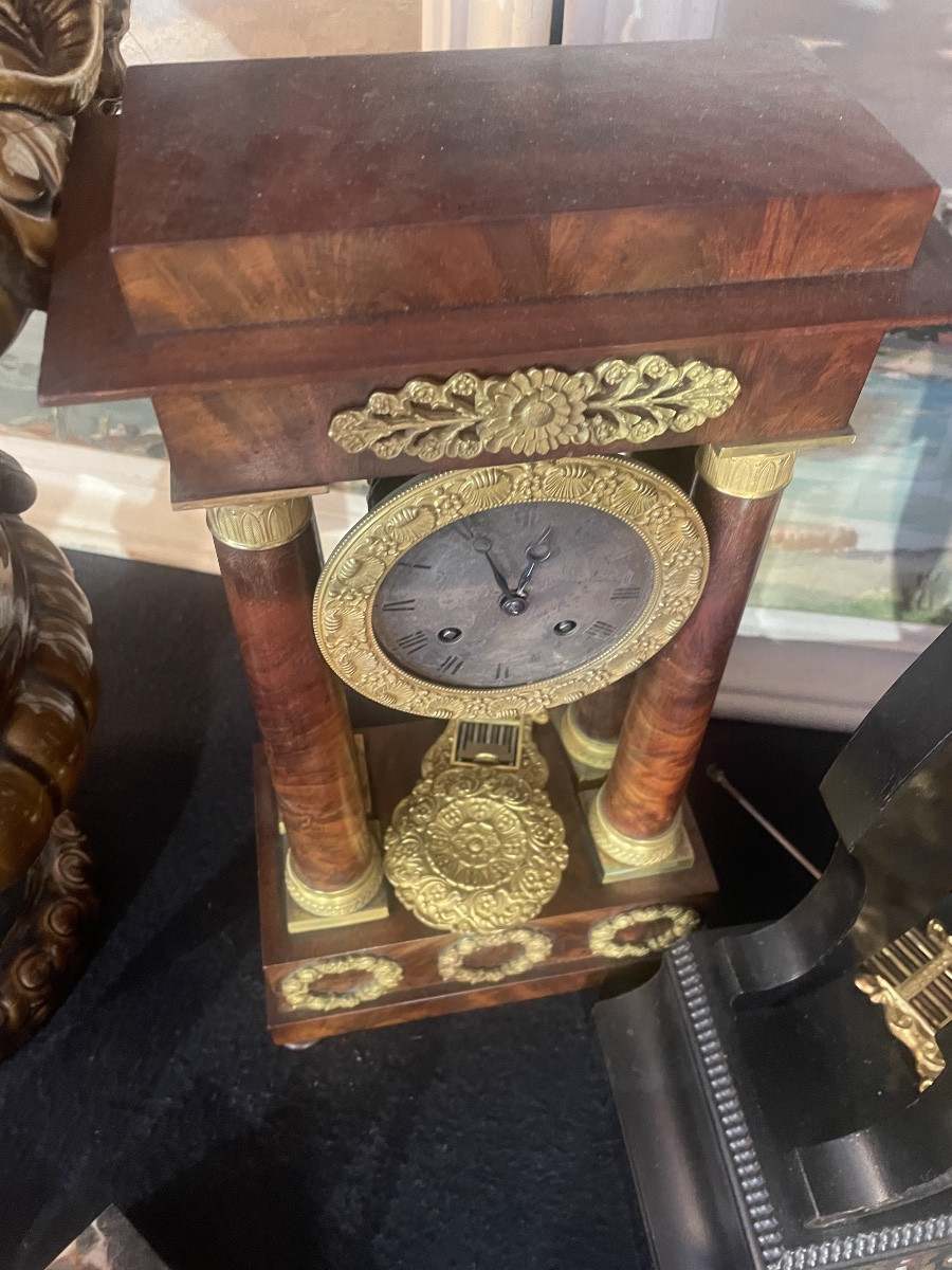 Mahogany Portico Clock -photo-2