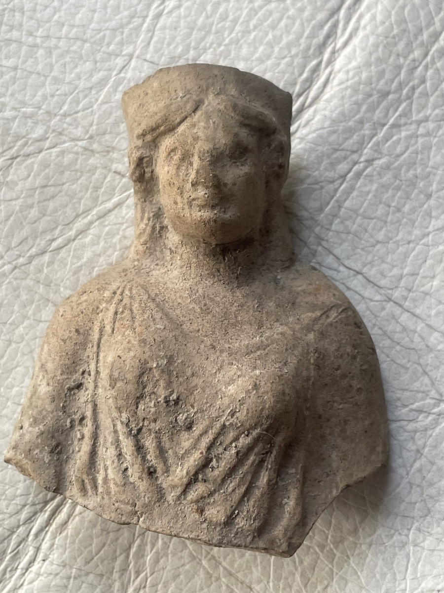 Terracotta Fragment Of A Draped Woman -photo-7