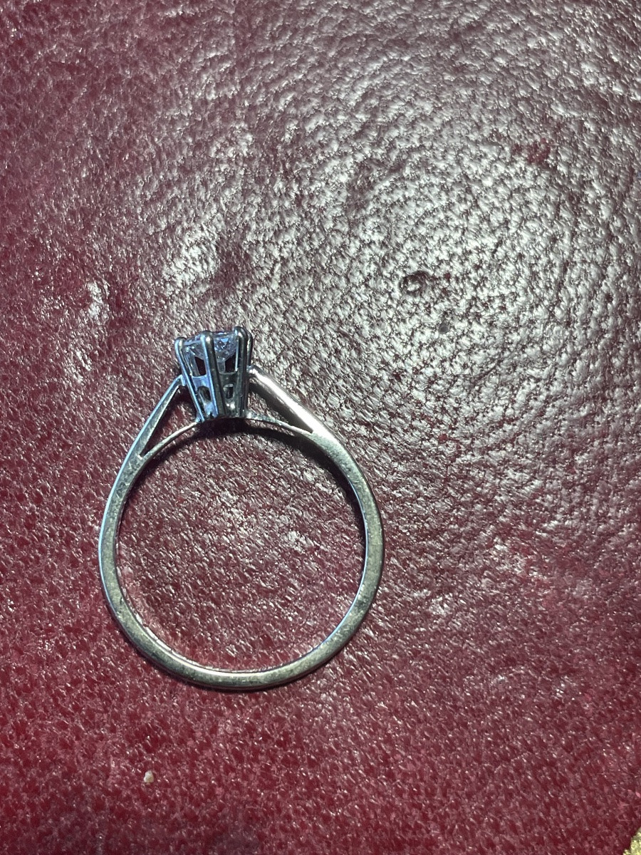 Gold And Diamond Solitaire Ring -photo-3