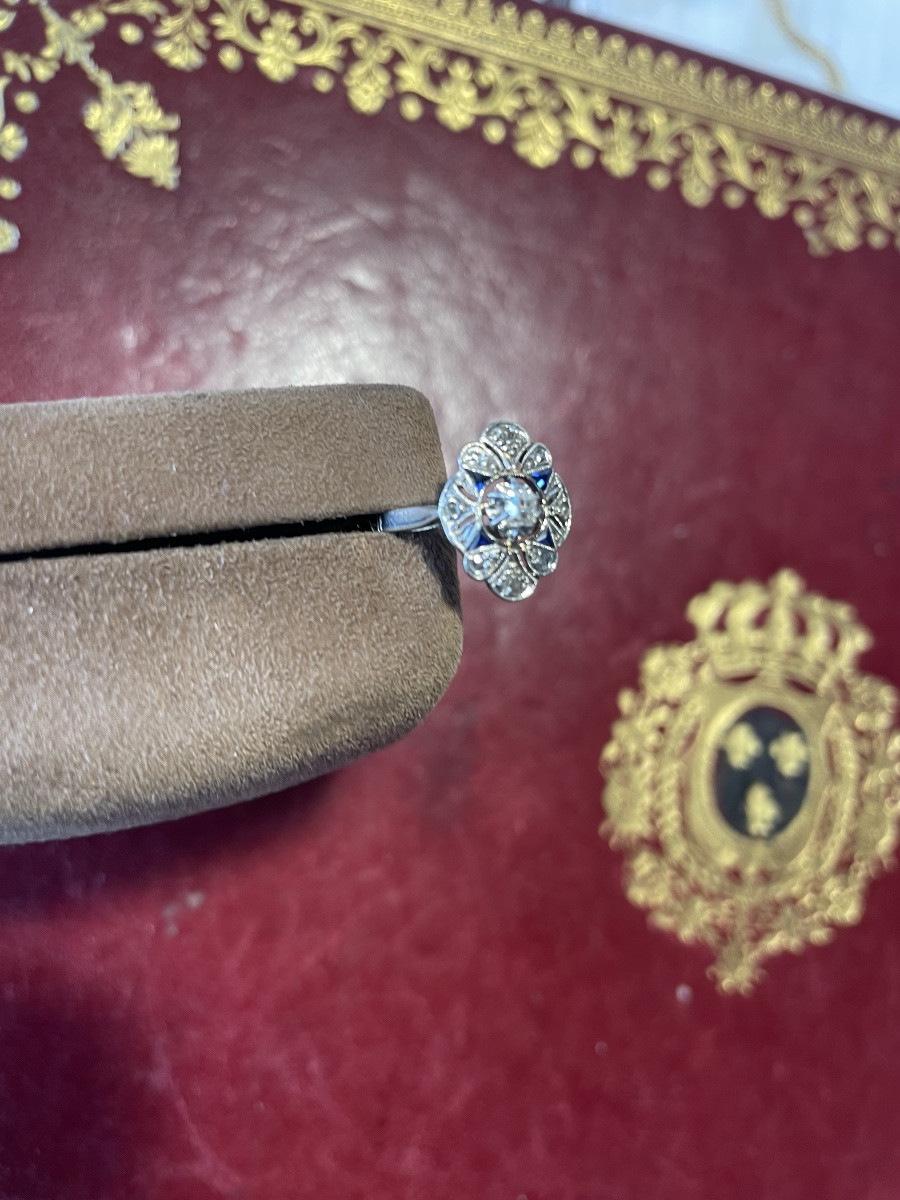 Art Deco Gold Ring With Diamonds And Sapphires -photo-1