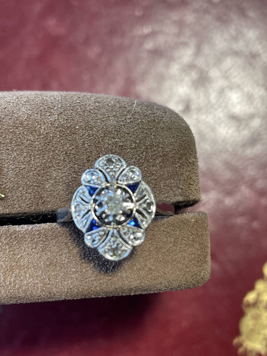 Art Deco Gold Ring With Diamonds And Sapphires 