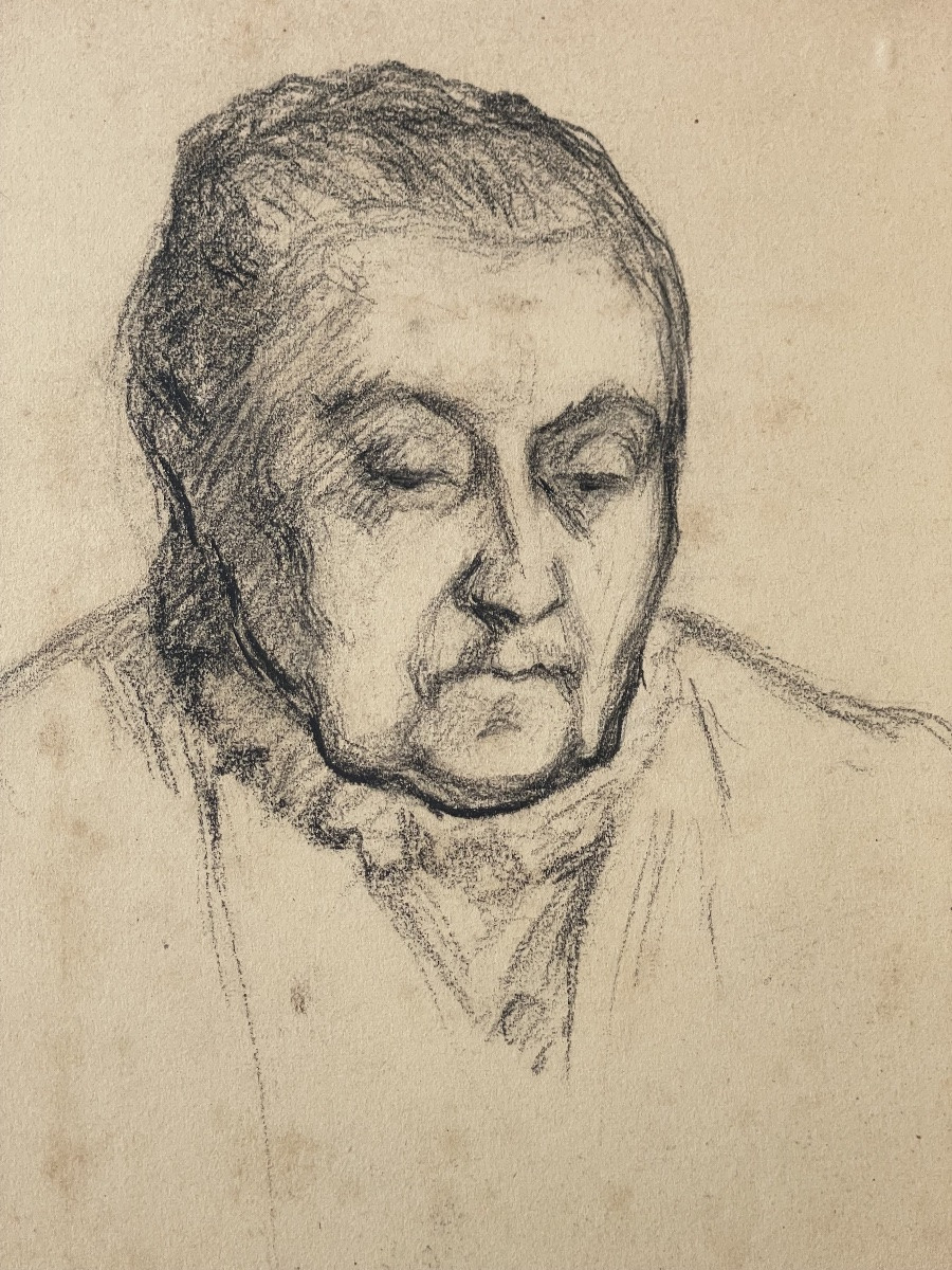 Drawings Of A Child And An Old Lady -photo-1