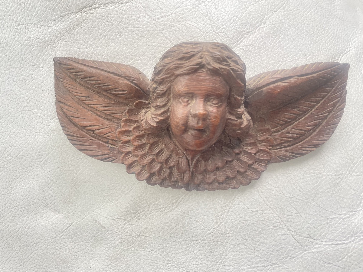 18th-century Wooden Cherub -photo-1