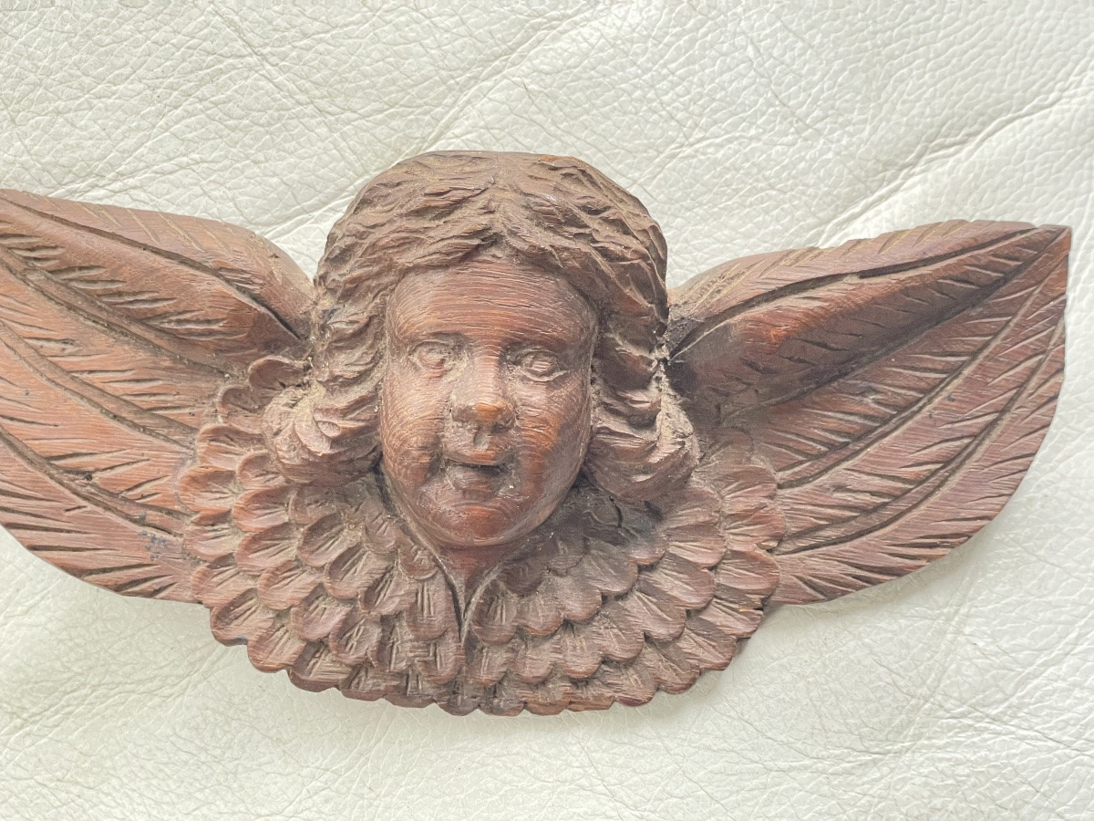 18th-century Wooden Cherub -photo-2
