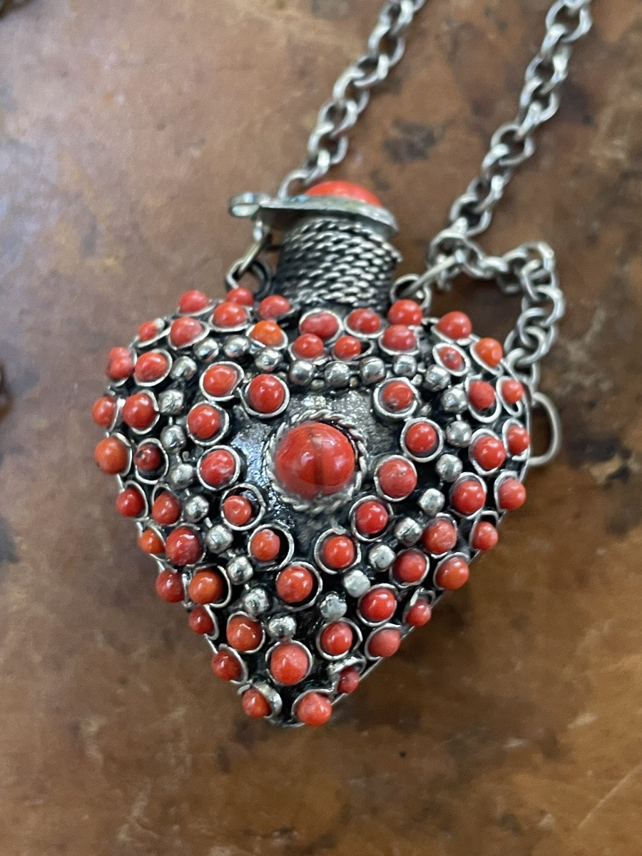  Silver And Coral Snuffbox Necklace -photo-3