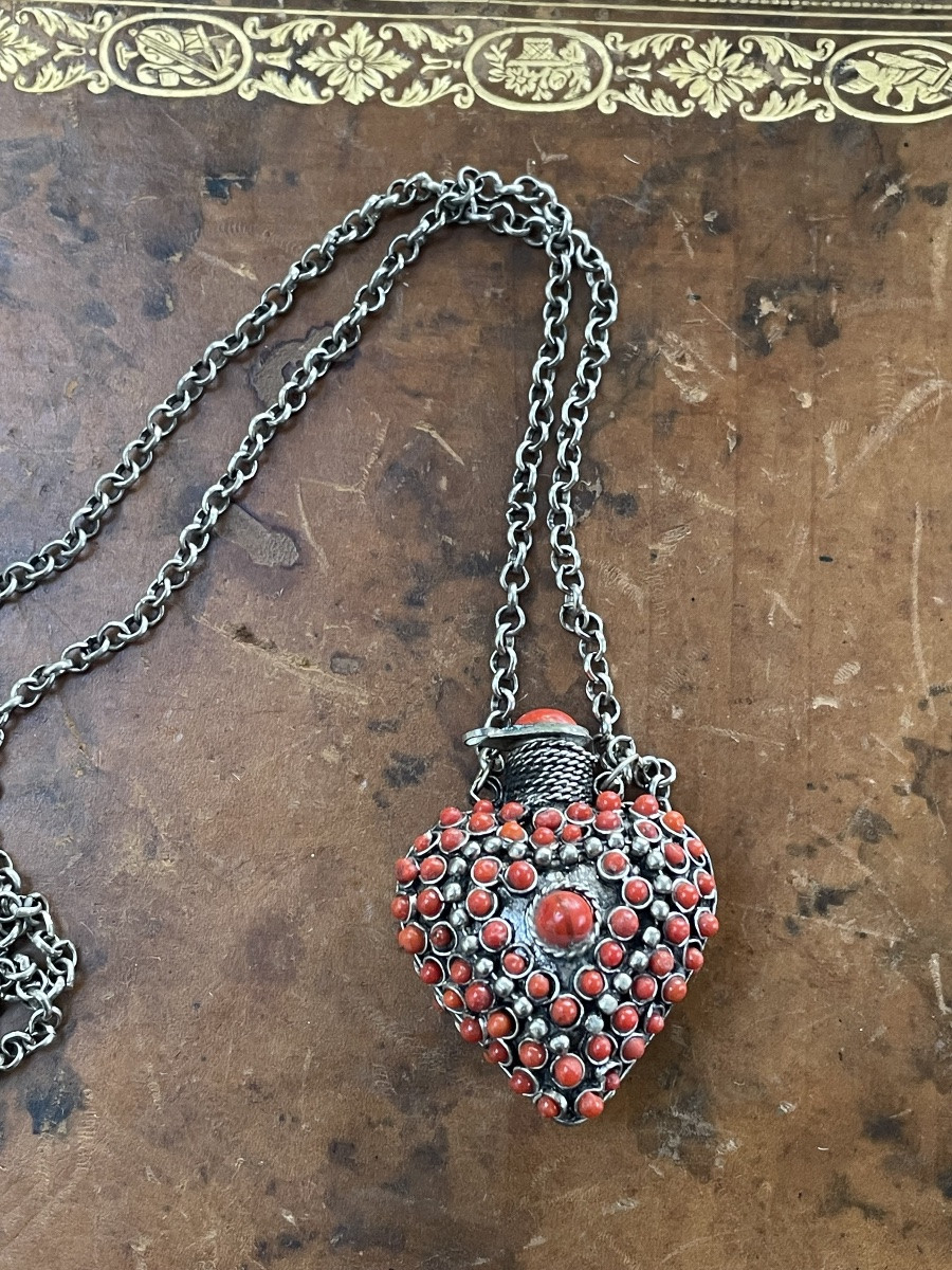  Silver And Coral Snuffbox Necklace -photo-4