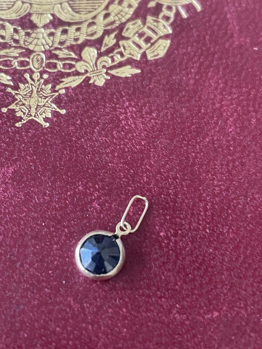 Gold And Sapphire Pendant -photo-2