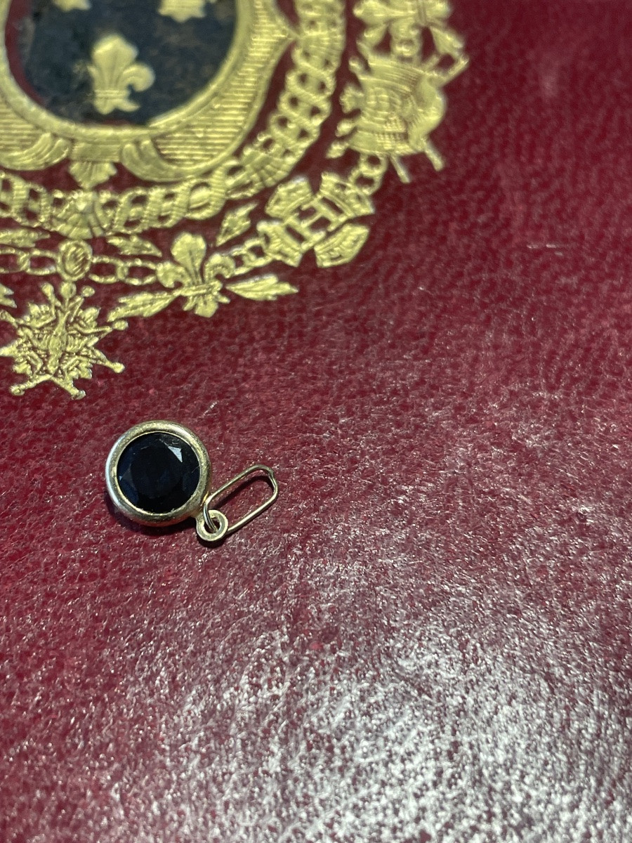 Gold And Sapphire Pendant -photo-1