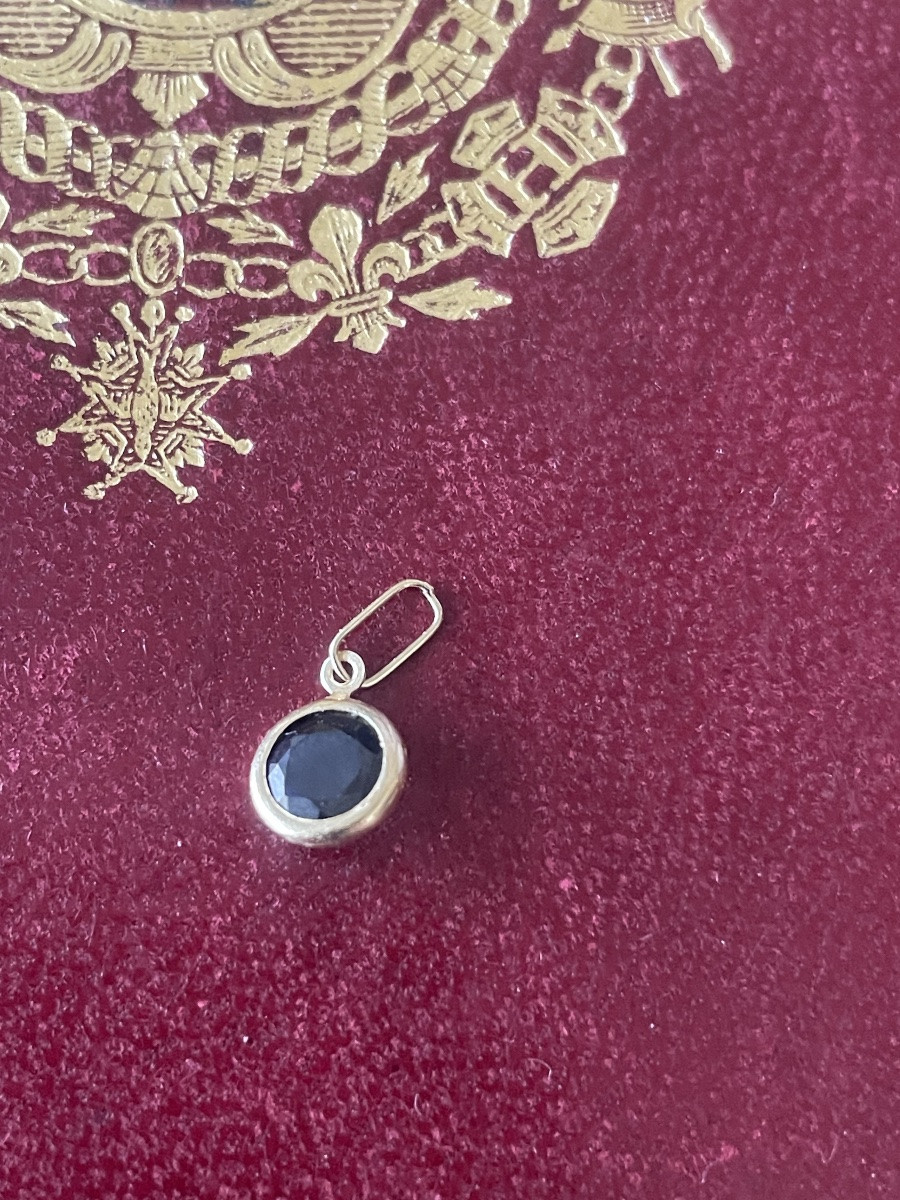 Gold And Sapphire Pendant -photo-2