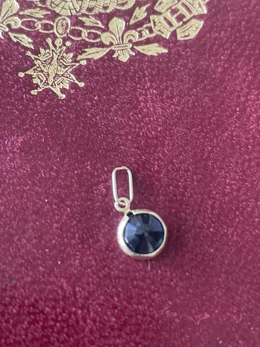 Gold And Sapphire Pendant -photo-6