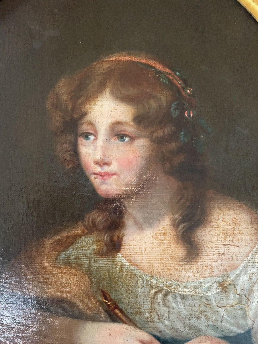 Young Girl Drawing -photo-1