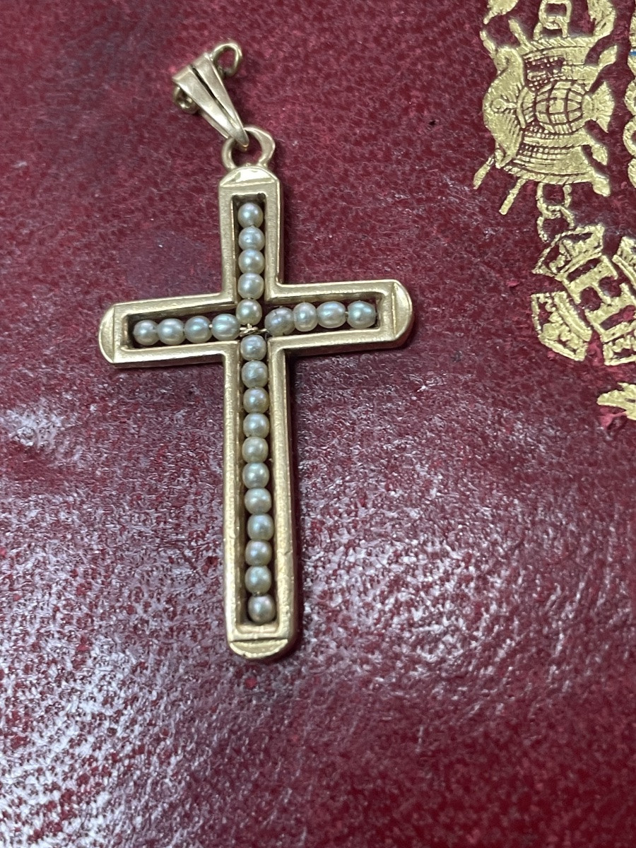 Gold Cross And XVIII Fine Pearls-photo-3
