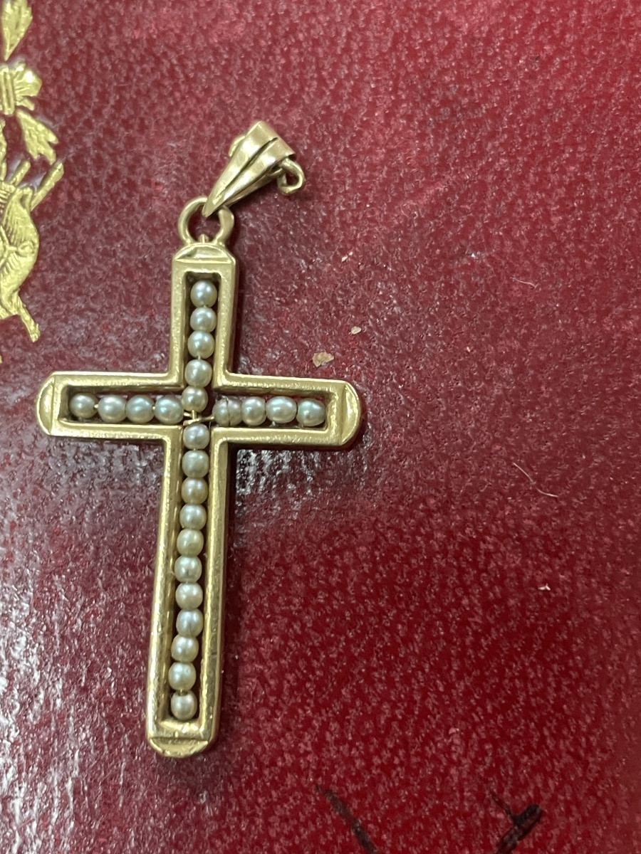 Gold Cross And XVIII Fine Pearls-photo-5