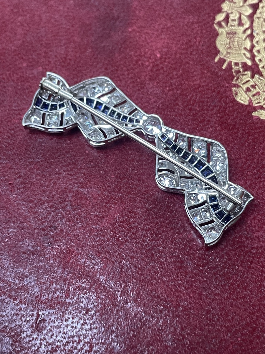 Gold Brooch With Diamonds And Sapphires-photo-4