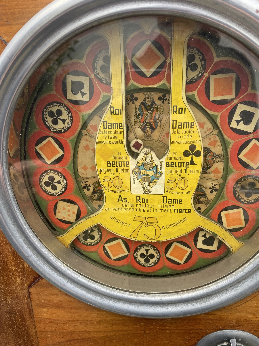 Machine à jeu de bar : la belote 