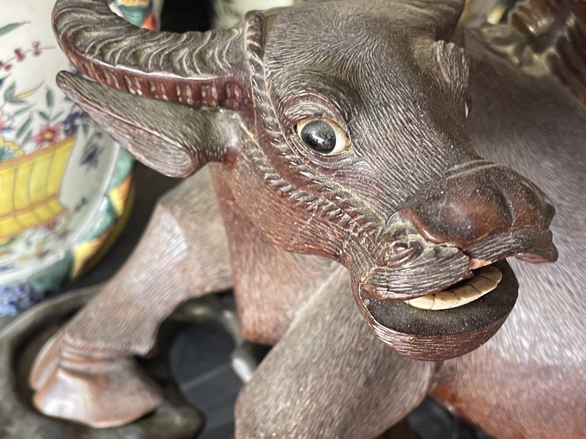 Bugle And Child Asian Woodcarving-photo-2