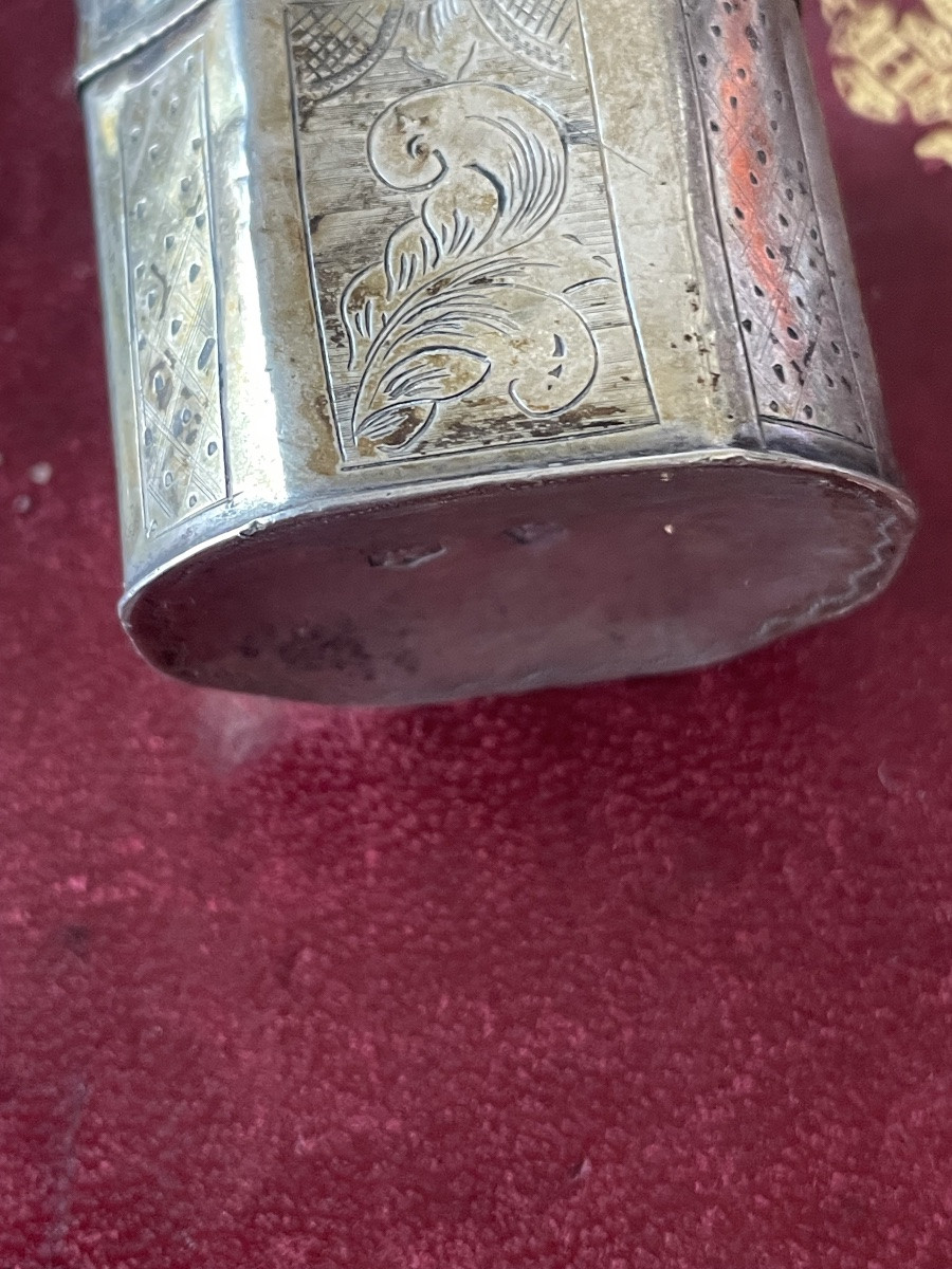 Petite boîte à pilules argent XVIII eme -photo-1