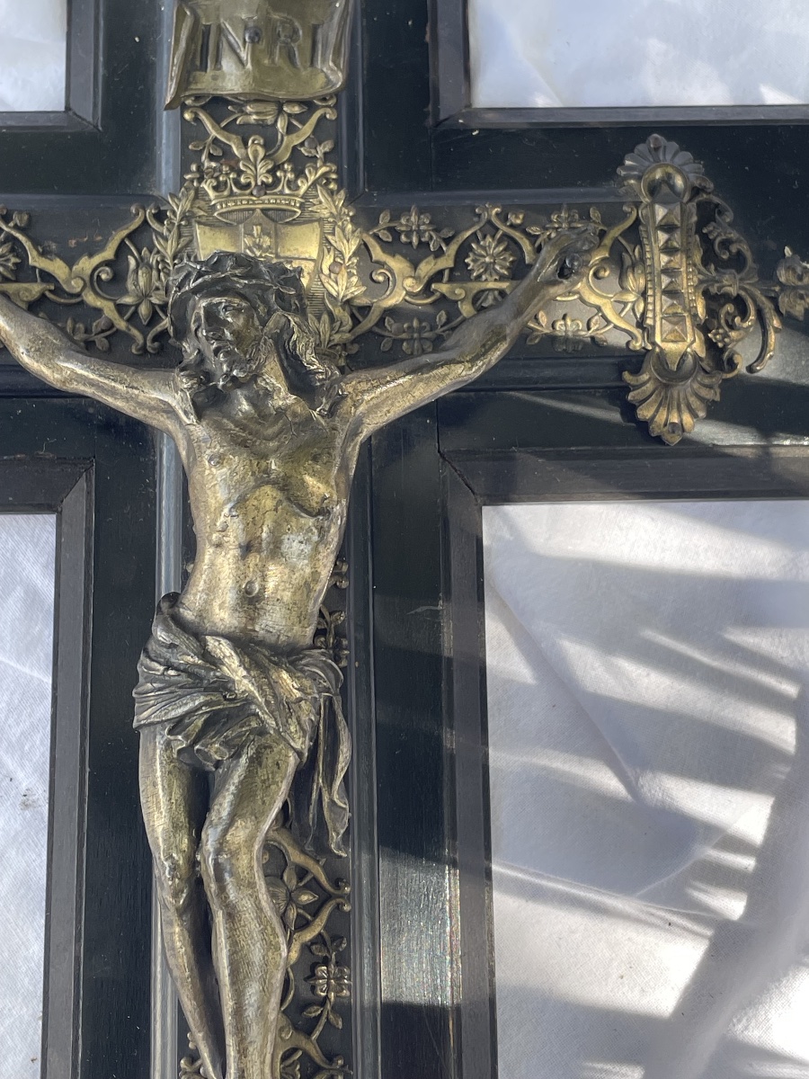 Sculpture en croix de Jésus -photo-2