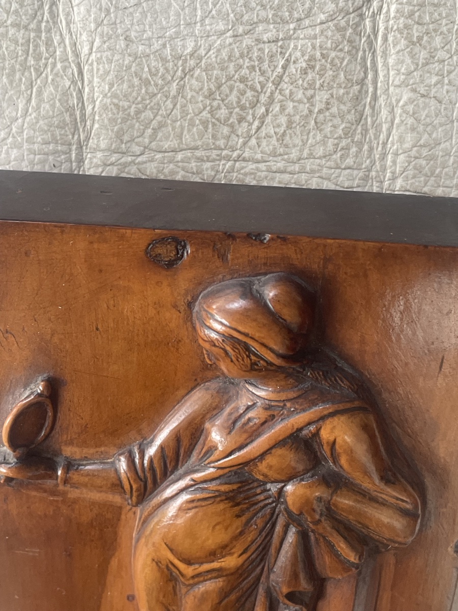 Table Sculpture Wood Goddess With Mirror-photo-1