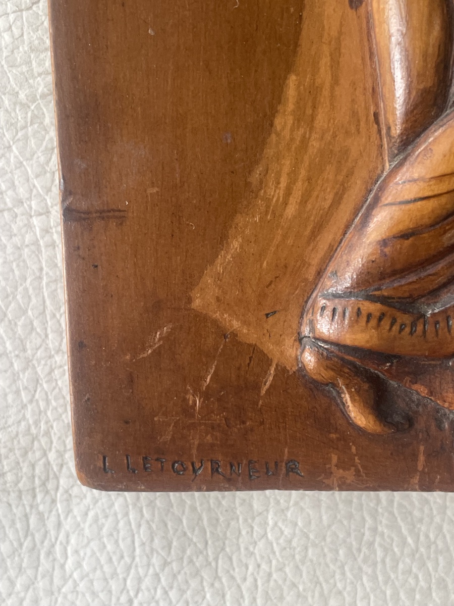 Table Sculpture Wood Goddess With Mirror-photo-2