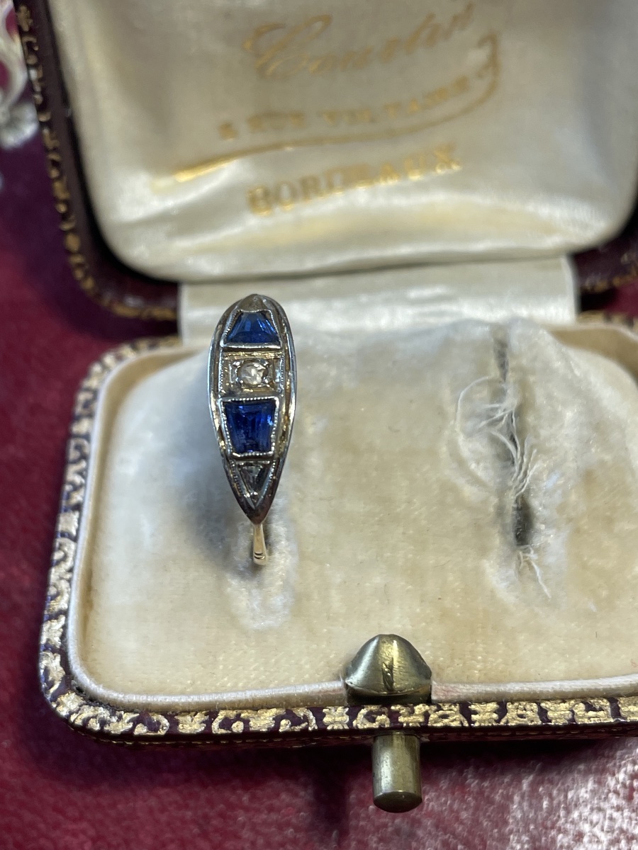Gold And Art Deco Sapphire Ring-photo-4