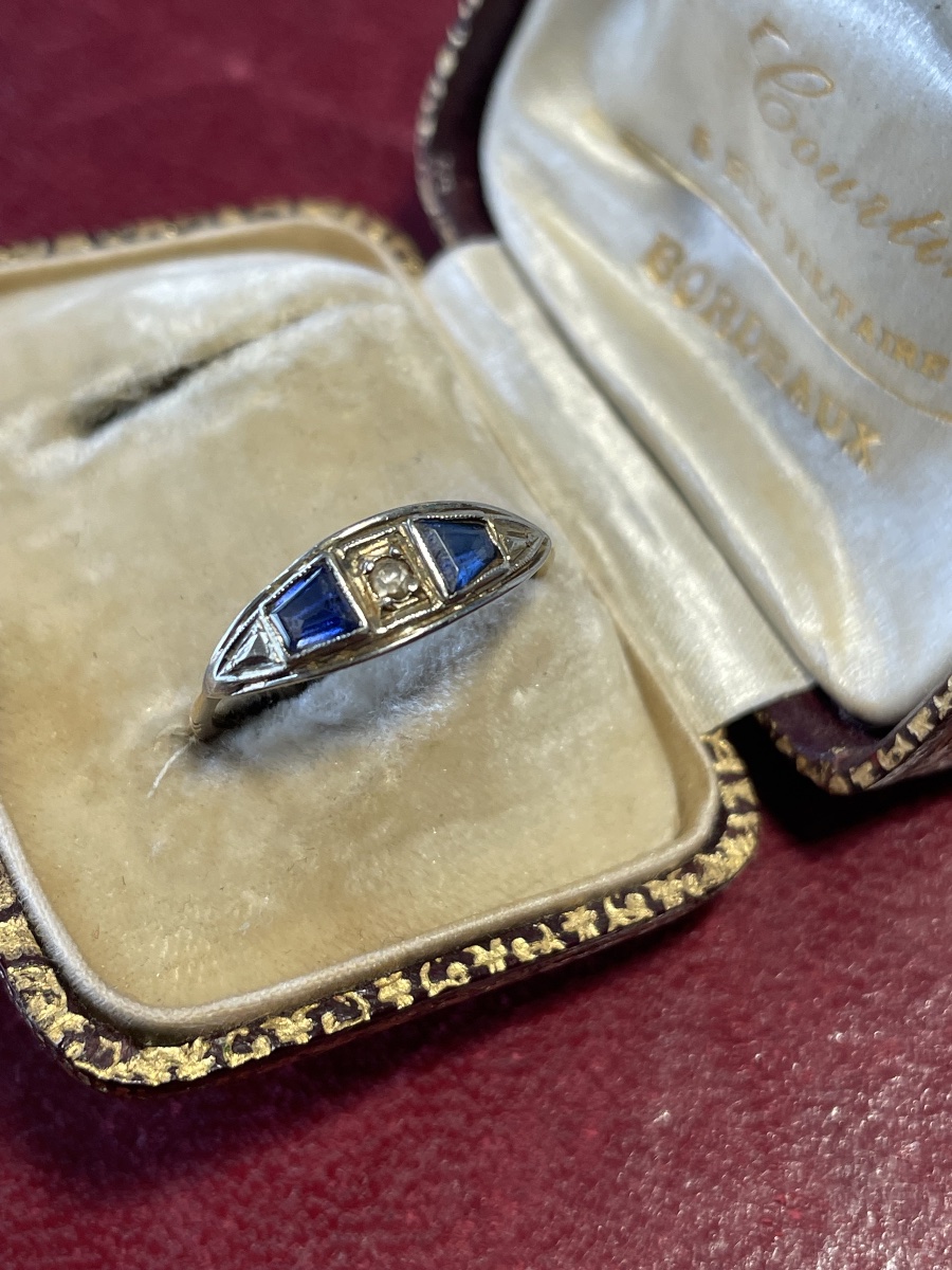 Gold And Art Deco Sapphire Ring-photo-6