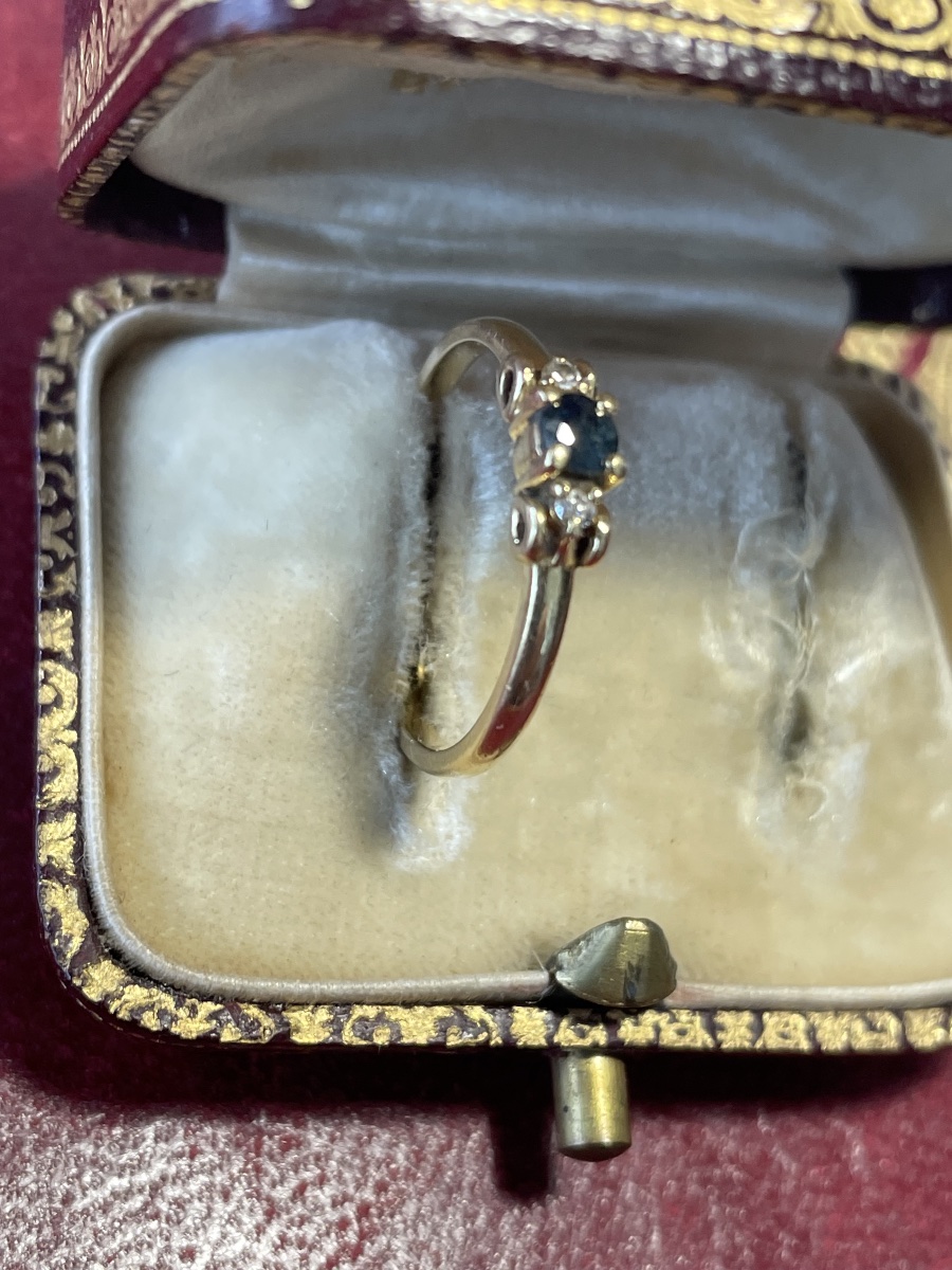 Bague or saphir et diamants 