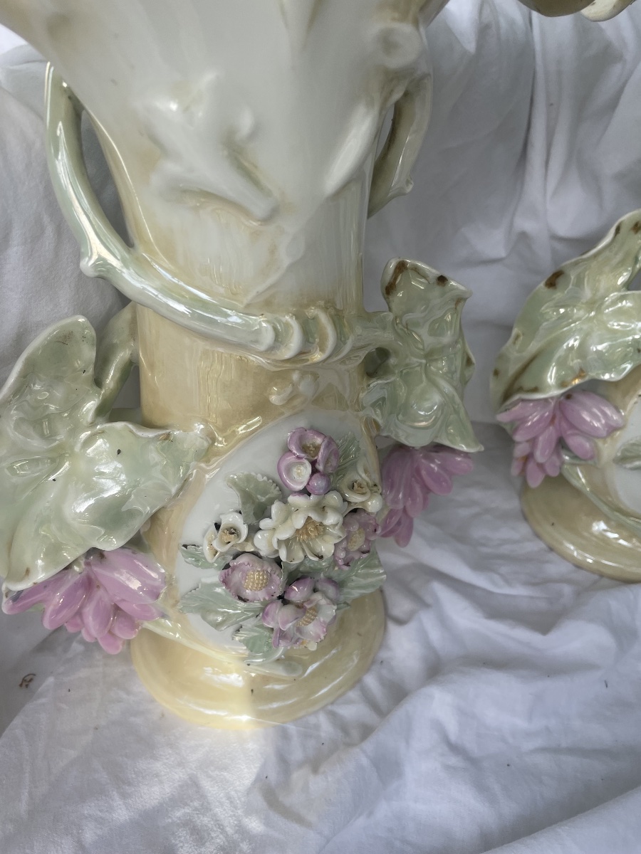 Paire de vases  porcelaine de Brianchon -photo-5