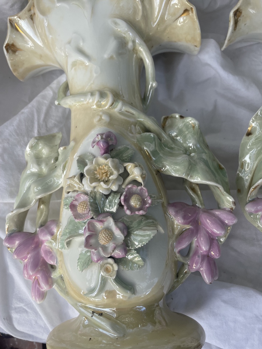 Paire de vases  porcelaine de Brianchon -photo-7