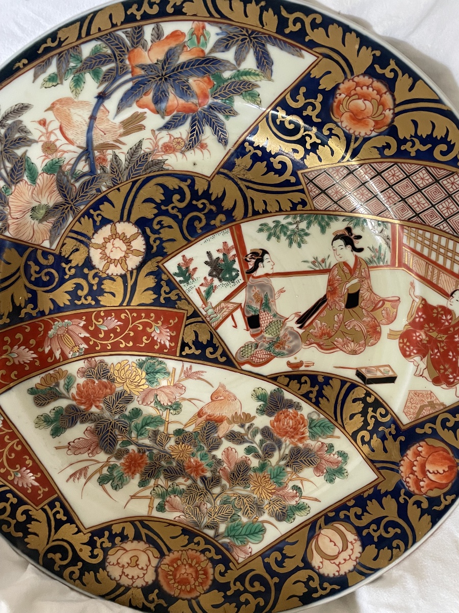 Large Japanese Porcelain Dish -photo-1