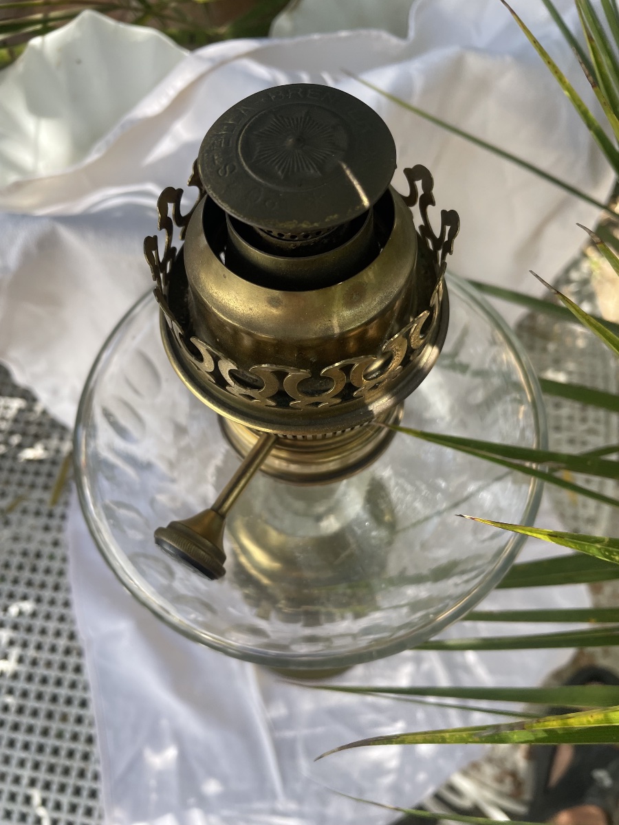 Lampe à pétrole aux médaillons -photo-1