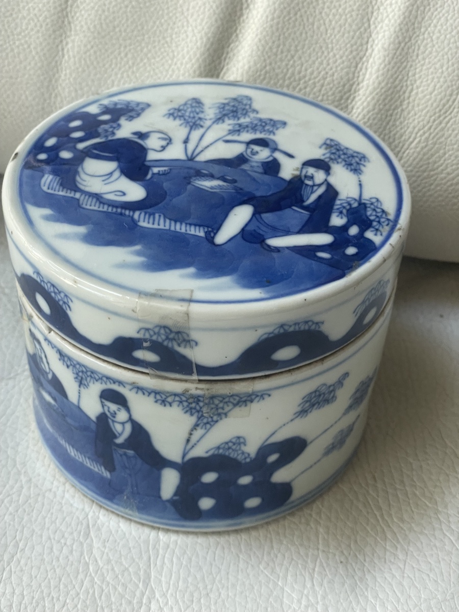   Blue Hué Chinese Porcelain -photo-2