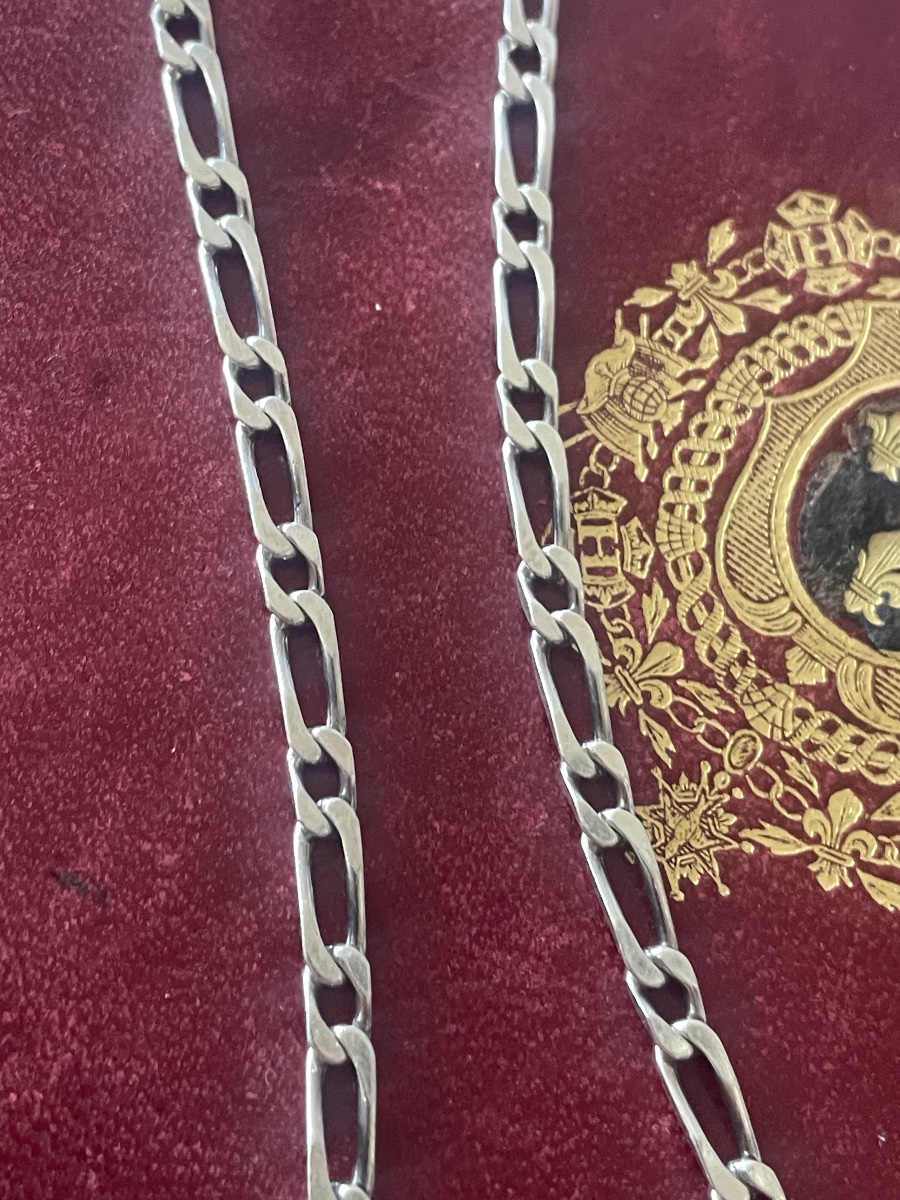 Silver Chain -photo-1