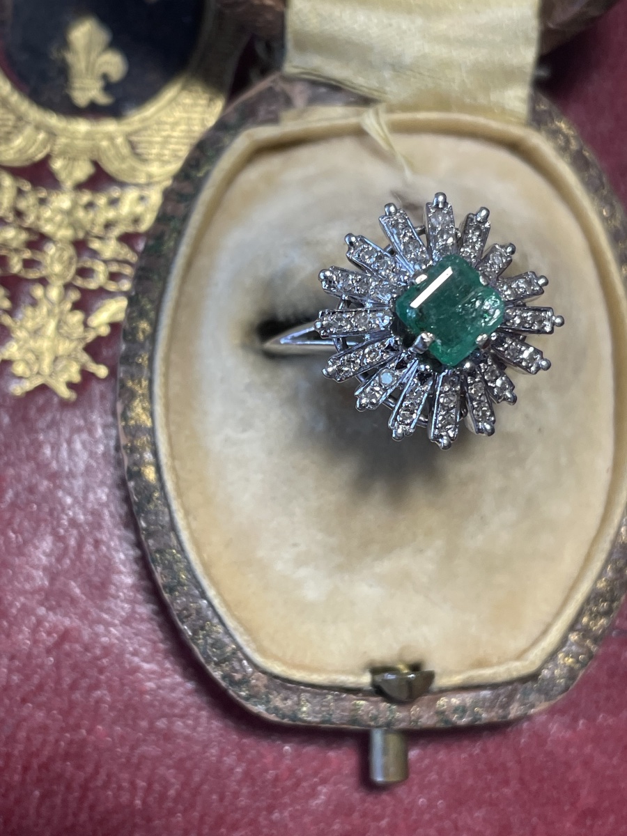 Bague jupe or émeraude et diamants -photo-4