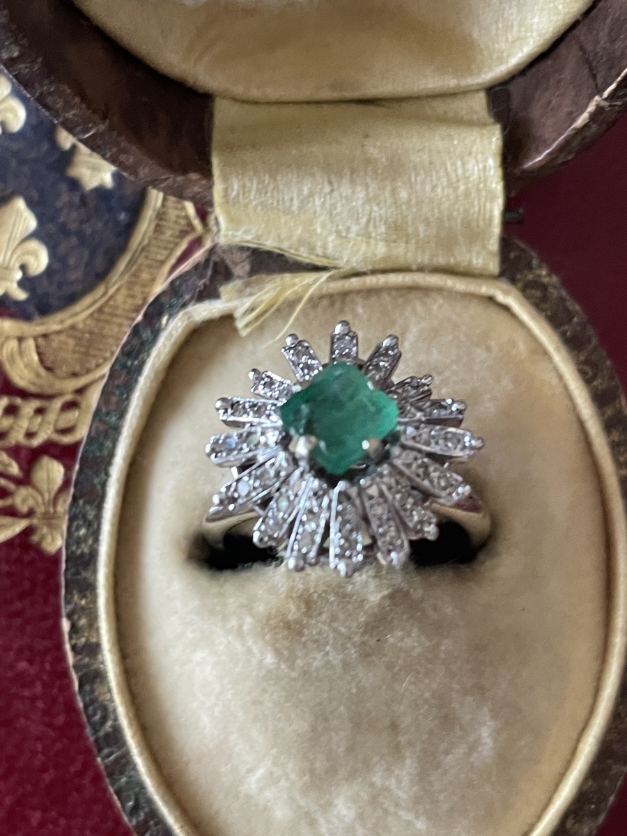Bague jupe or émeraude et diamants 