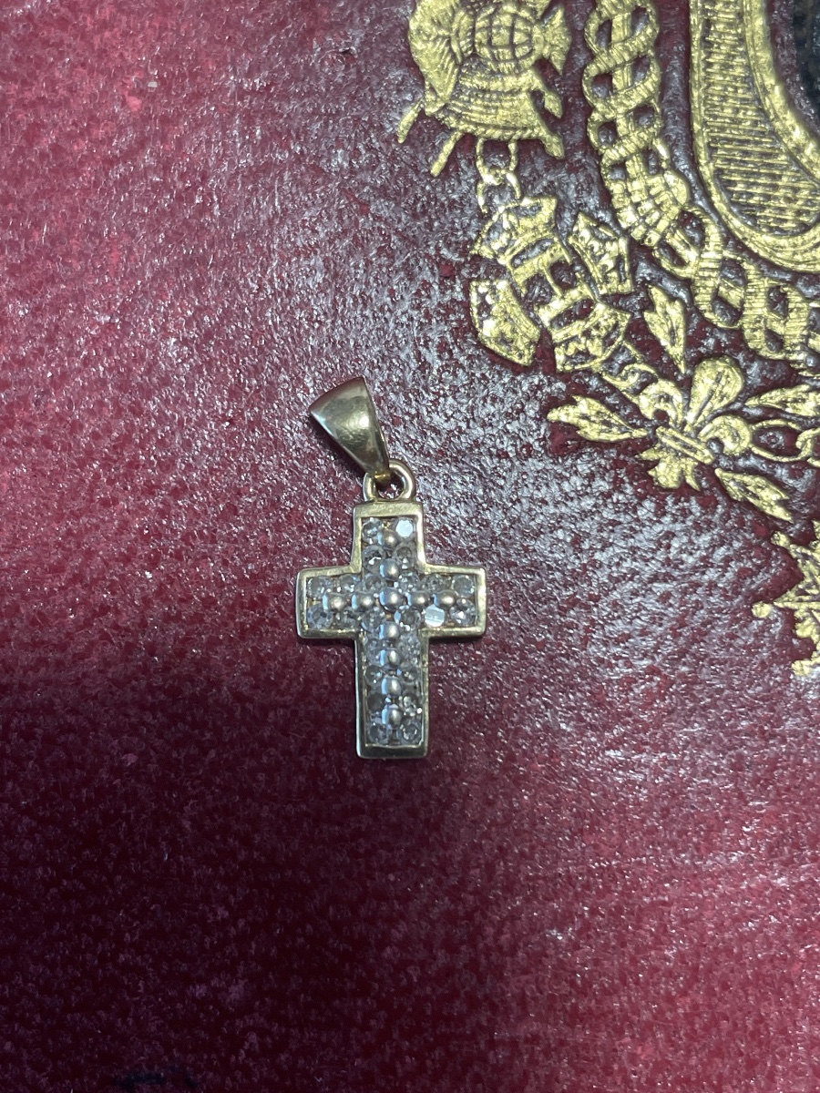 Croix or et diamants -photo-1