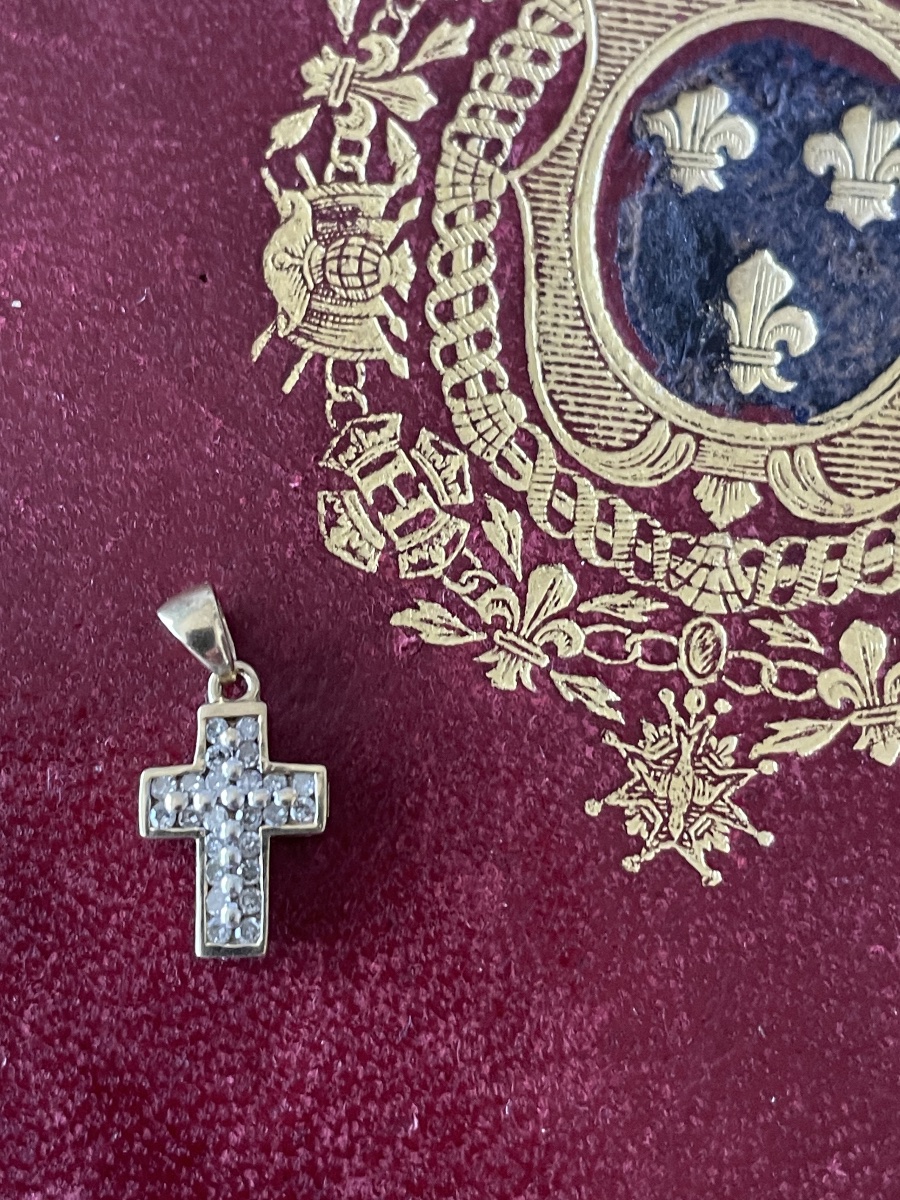Croix or et diamants 