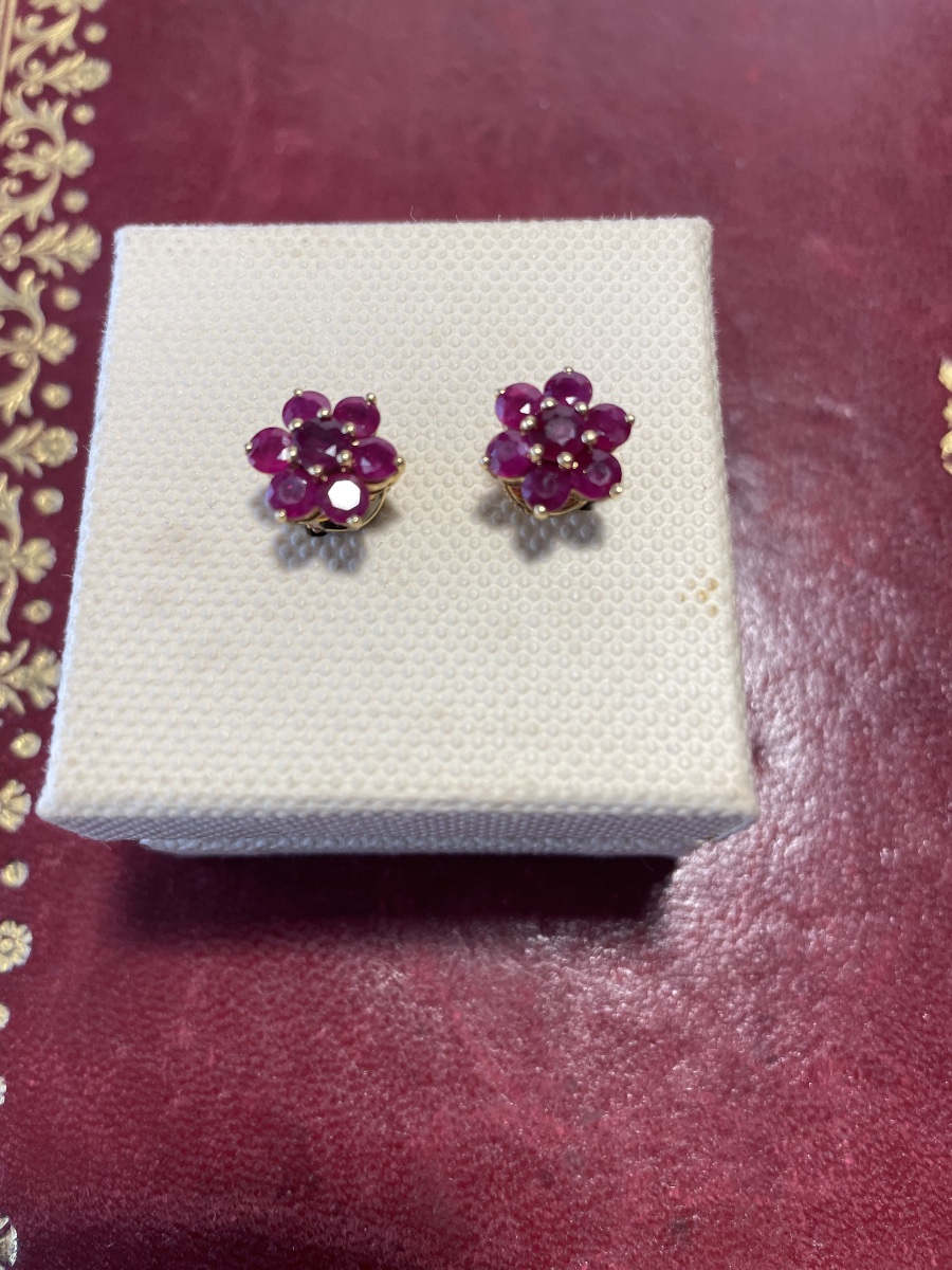 Pair Of Gold And Ruby Earrings -photo-4