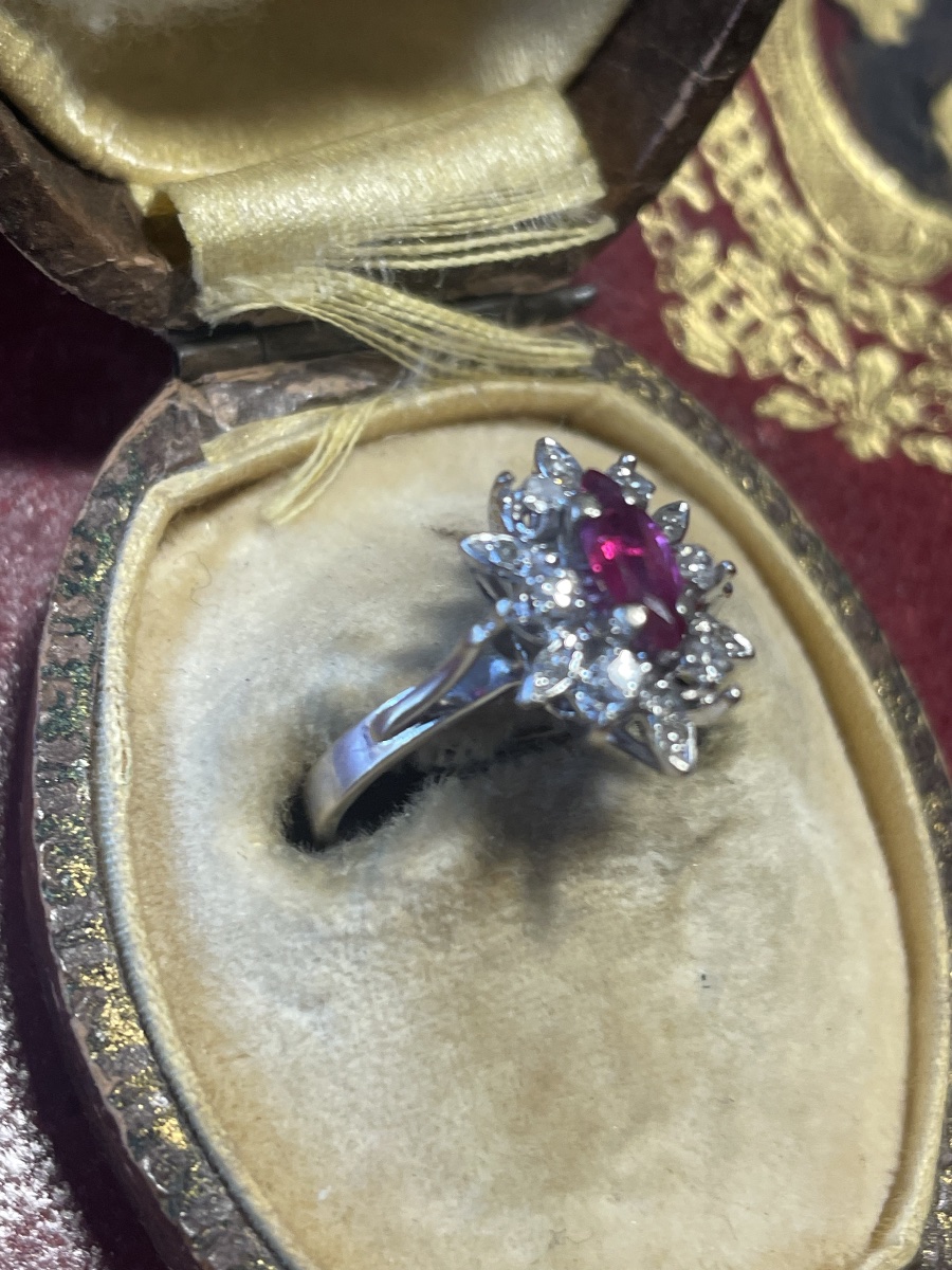 Bague or , rubis et diamants 