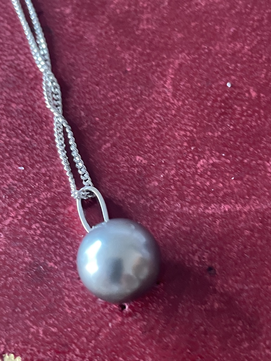White Gold Necklace With A Tahitian Pearl -photo-4