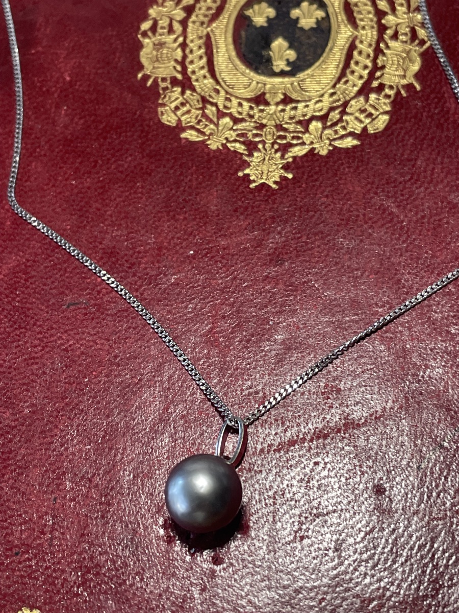 White Gold Necklace With A Tahitian Pearl -photo-1