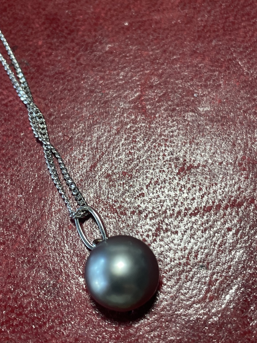 White Gold Necklace With A Tahitian Pearl -photo-5