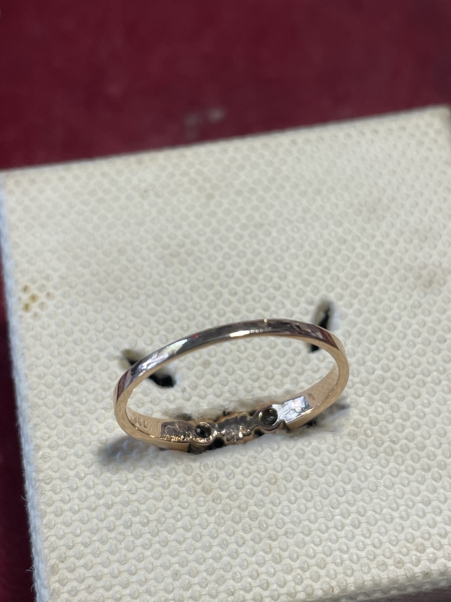 Gold Ring With Diamonds And Sapphire -photo-1