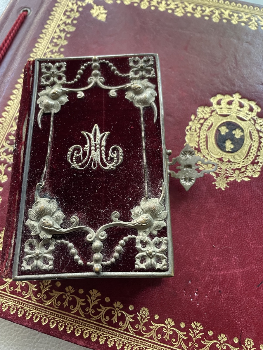 Religious Book; The Roman Parishioner -photo-1