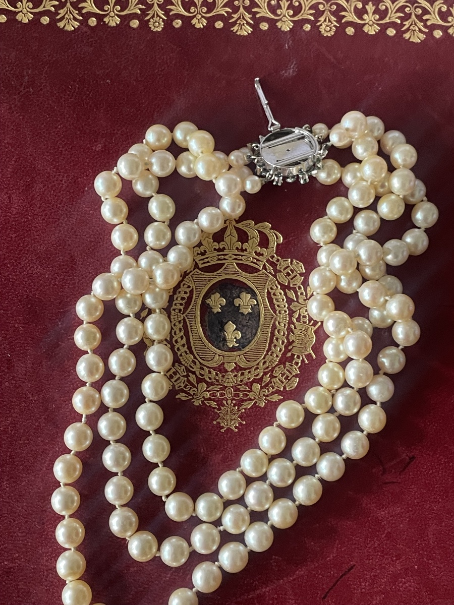 Three-strand Pearl Necklace -photo-3