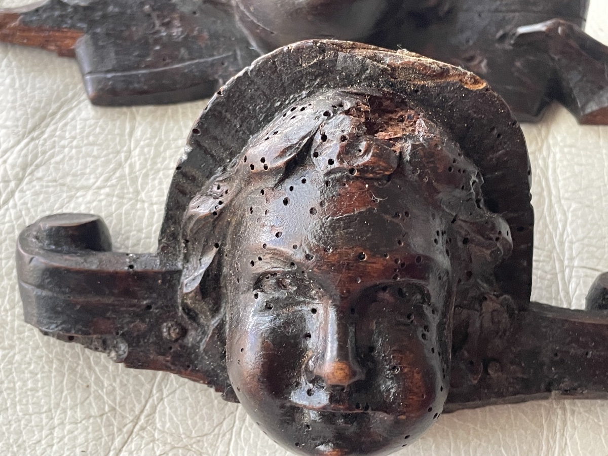 Pair Of 18th-century Wooden Cherubs -photo-3