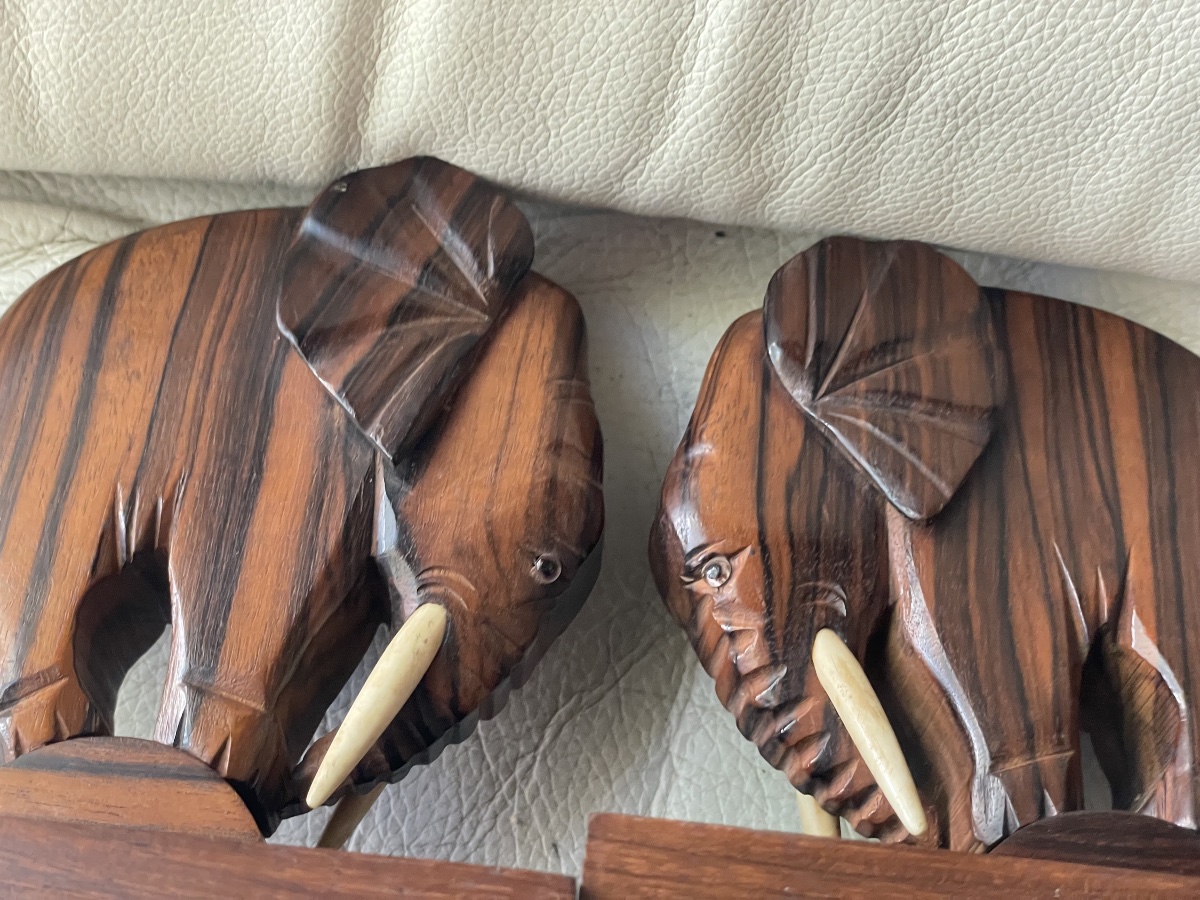 Pair Of Elephant-shaped Bookends Made Of Rio Rosewood -photo-4